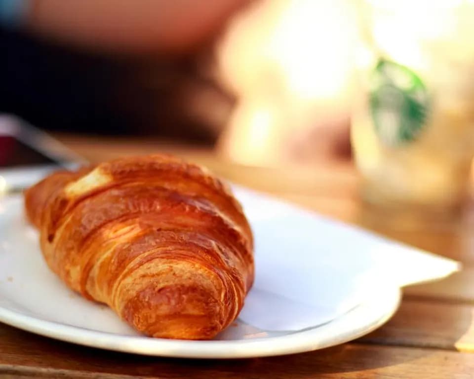 Croissant de manteiga